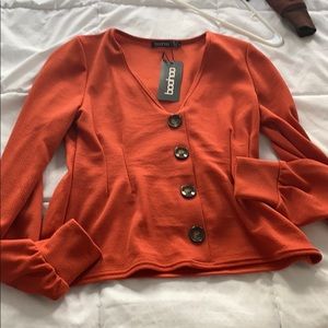 Boohoo cinched waist button blouse